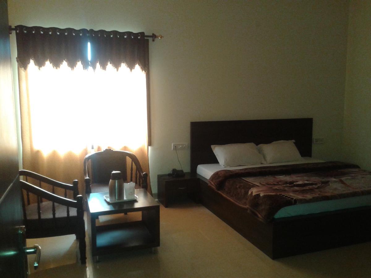 Hotel Milan Palace Amritszár Szoba fotó